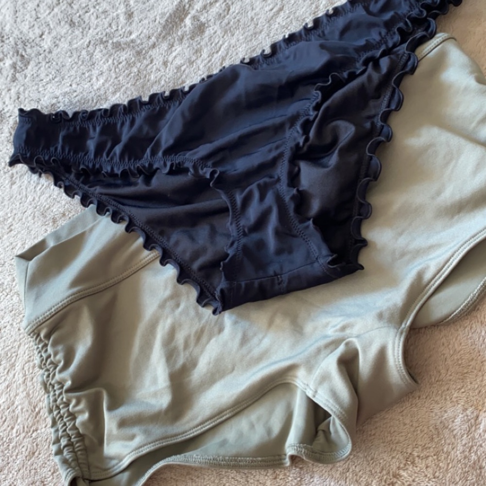 Swimsuit bottoms